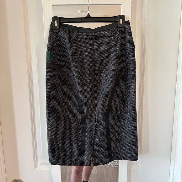 Women’s Etro Pencil Skirt Size 40 Color Black Grey - Picture 3 of 4